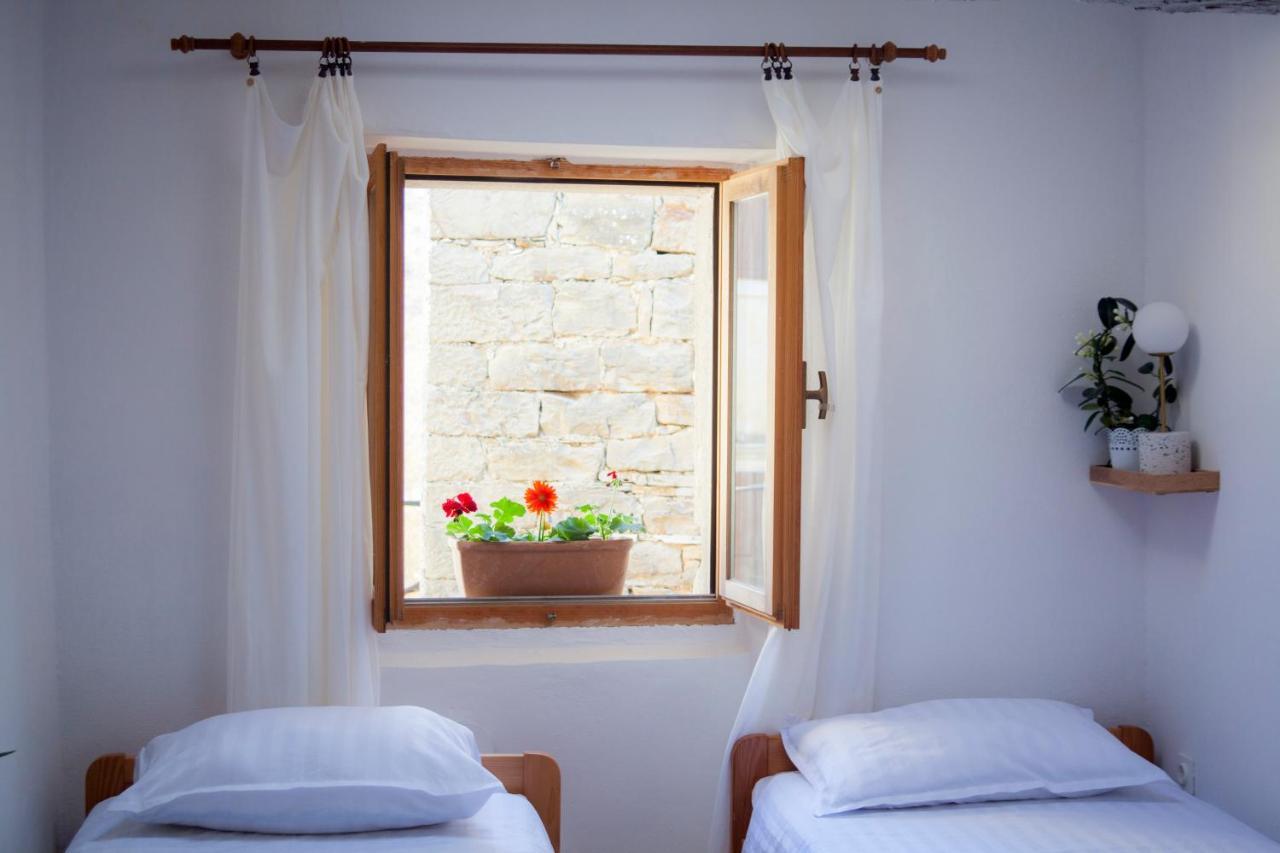 Amarilis Rooms Grožnjan Exterior foto